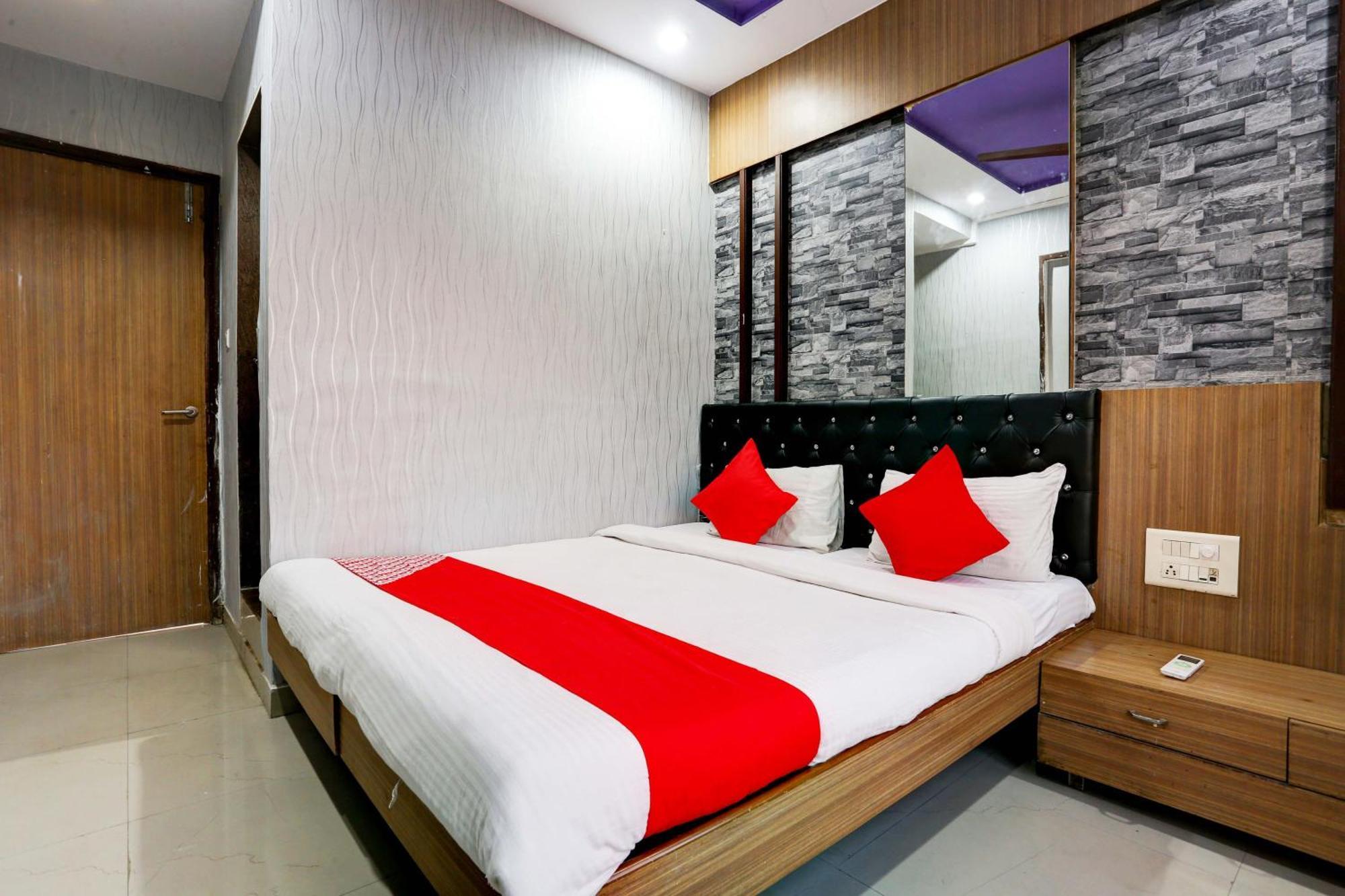 Super Hotel O Yatri Yadgar Navi Mumbai Exterior photo