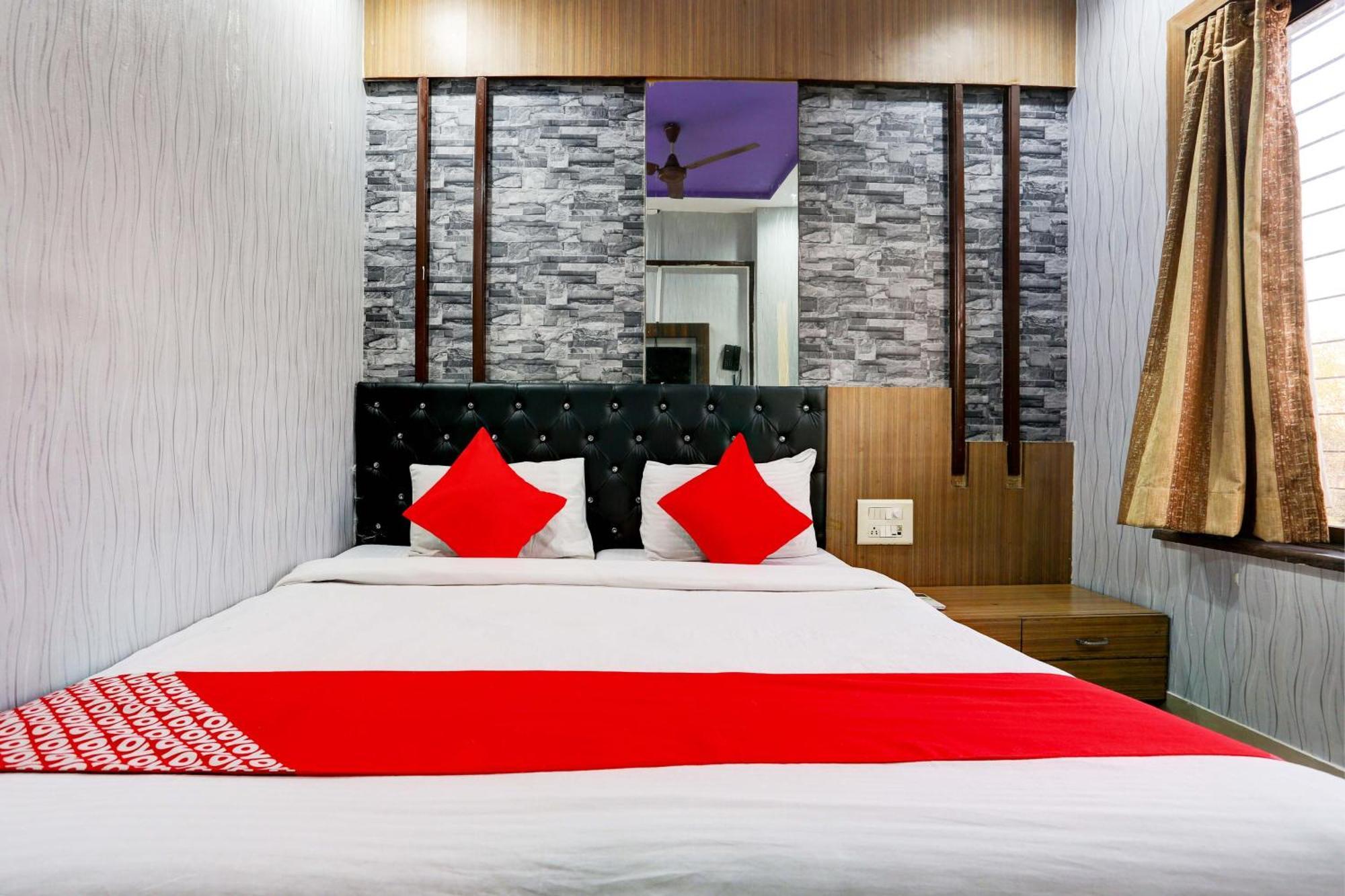 Super Hotel O Yatri Yadgar Navi Mumbai Exterior photo
