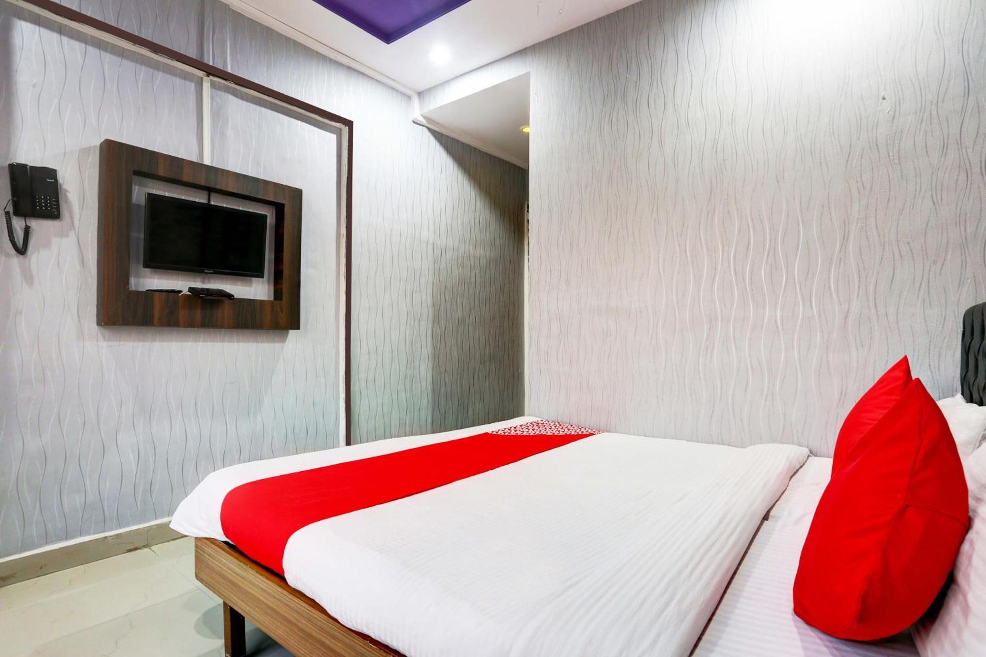 Super Hotel O Yatri Yadgar Navi Mumbai Exterior photo